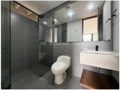 Apartamento de 2 alcobas en venta en Altos Del Poblado, Medellín, 142 m² · foto 3 de 11
