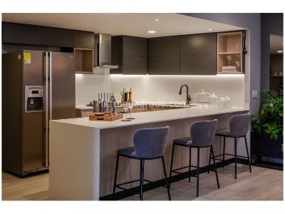 Apartamento en venta en Altos Del Poblado, Medellín · foto 2 de 8