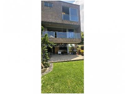 Casa de 3 alcobas en venta en San Lucas, Envigado, 240 m² · foto 16 de 20