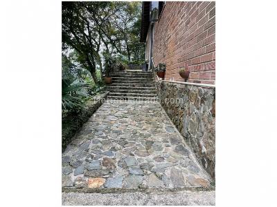Casa en venta en Loma Del Esmeraldal, Envigado · foto 4 de 5