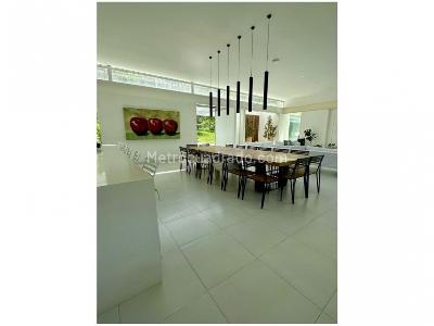 Casa de 4 alcobas en venta en Alto De Las Palmas, Envigado, 820 m² · foto 8 de 16