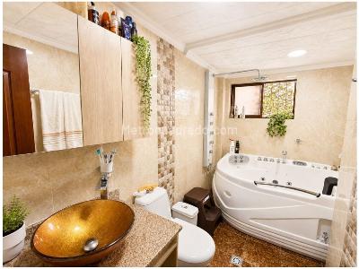 Apartamento de 2 alcobas en venta en Laureles, Medellín, 163 m² · foto 6 de 14