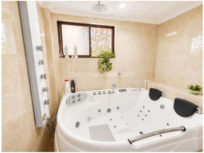 Apartamento de 2 alcobas en venta en Laureles, Medellín, 163 m² · foto 7 de 14