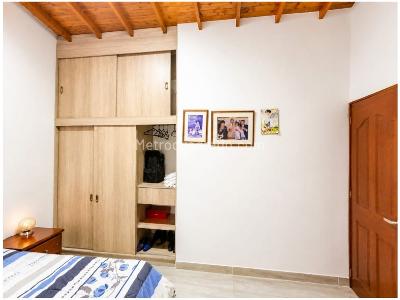 Apartamento de 2 alcobas en venta en Laureles, Medellín, 163 m² · foto 10 de 14