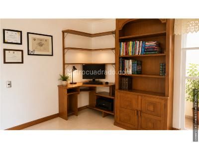Apartamento de 3 alcobas en venta en Loma De Los Bernal, Medellín, 90 m² · foto 16 de 17