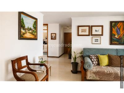 Apartamento de 3 alcobas en venta en Loma De Los Bernal, Medellín, 90 m² · foto 5 de 17