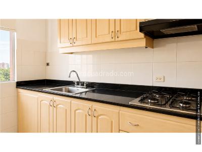 Apartamento de 3 alcobas en venta en Loma De Los Bernal, Medellín, 90 m² · foto 10 de 17