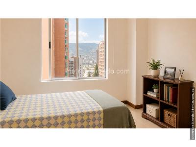 Apartamento de 3 alcobas en venta en Loma De Los Bernal, Medellín, 90 m² · foto 13 de 17