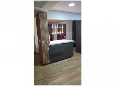 Casa de 4 alcobas en venta en Laureles, Medellín, 140 m² · foto 2 de 5