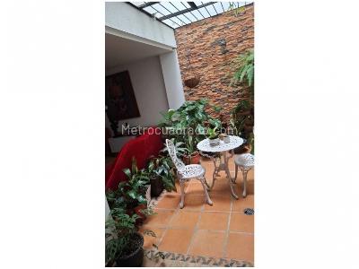 Casa de 4 alcobas en venta en Laureles, Medellín, 140 m² · foto 3 de 5