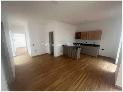 Casa de 5 alcobas en venta en Santa Teresita, Medellín, 203 m² · foto 3 de 16