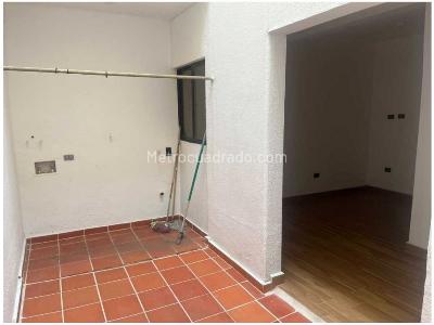 Casa de 5 alcobas en venta en Santa Teresita, Medellín, 203 m² · foto 7 de 16