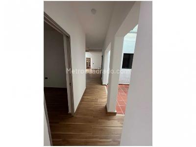 Casa de 5 alcobas en venta en Santa Teresita, Medellín, 203 m² · foto 13 de 16