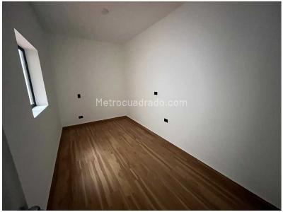 Casa de 5 alcobas en venta en Santa Teresita, Medellín, 203 m² · foto 14 de 16