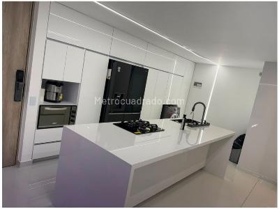 Apartamento de 3 alcobas en venta en Las Palmas, Medellín, 75 m² · foto 3 de 8