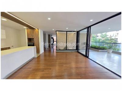 Apartamento de 3 alcobas en venta en Santa Maria De Los Angeles, Medellín, 198 m² · foto 2 de 20