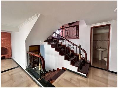 Apartamento de 3 alcobas en venta en El Tesoro, Medellín, 165 m² · foto 2 de 20