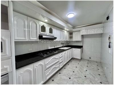 Apartamento de 3 alcobas en venta en El Tesoro, Medellín, 165 m² · foto 9 de 20