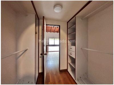 Apartamento de 3 alcobas en venta en El Tesoro, Medellín, 165 m² · foto 17 de 20
