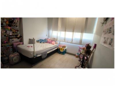 Apartamento de 2 alcobas en venta en Castropol, Medellín, 90 m² · foto 3 de 6
