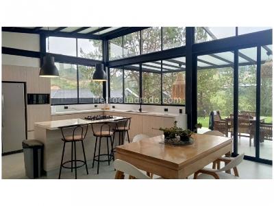 Casa de 3 alcobas en venta en Alto Del Escobero, Envigado, 260 m² · foto 3 de 18
