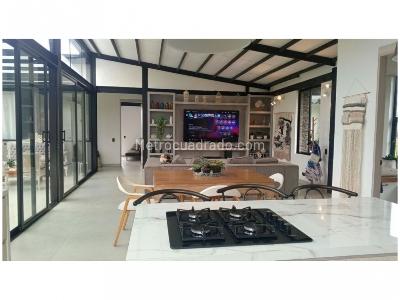 Casa de 3 alcobas en venta en Alto Del Escobero, Envigado, 260 m² · foto 4 de 18