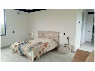 Casa de 3 alcobas en venta en Alto Del Escobero, Envigado, 260 m² · foto 13 de 18