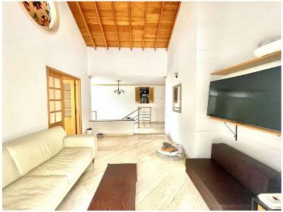 Casa de 4 alcobas en venta en Las Palmas, Medellín, 360 m² · foto 9 de 20