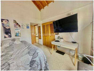 Casa de 4 alcobas en venta en Las Palmas, Medellín, 360 m² · foto 11 de 20