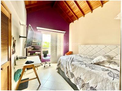 Casa de 4 alcobas en venta en Las Palmas, Medellín, 360 m² · foto 17 de 20