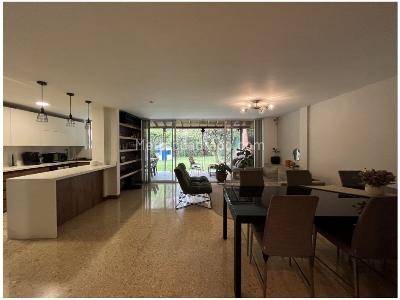 Casa de 3 alcobas en venta en Tv Superior, Medellín, 210 m² · foto 2 de 20