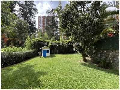 Casa de 3 alcobas en venta en Tv Superior, Medellín, 210 m² · foto 9 de 20