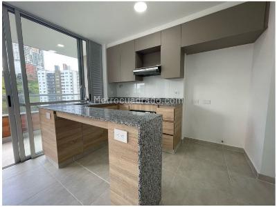 Apartamento de 2 alcobas en venta en Sabaneta, Sabaneta, 69 m² · foto 2 de 8