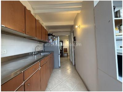 Apartamento de 3 alcobas en venta en La Visitacion, Medellín, 91 m² · foto 10 de 20