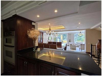 Casa de 4 alcobas en venta en Loma Del Chocho, Envigado, 382 m² · foto 5 de 19