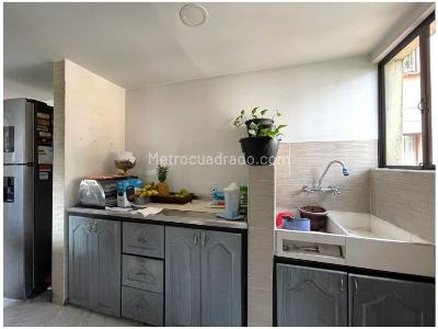 Apartamento de 3 alcobas en venta en Cerro Nutibara, Medellín, 115 m² · foto 3 de 17