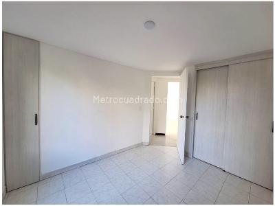 Apartamento de 3 alcobas en venta en Loma De San Julian, Medellín, 90 m² · foto 13 de 20