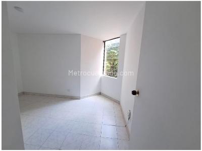 Apartamento de 3 alcobas en venta en Loma De San Julian, Medellín, 90 m² · foto 16 de 20