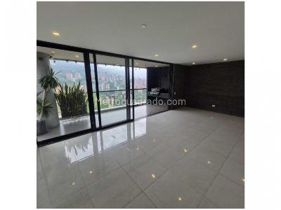 Apartamento en venta en Altos Del Poblado, Medellín · foto 2 de 18