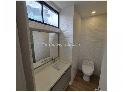 Apartamento en venta en Altos Del Poblado, Medellín · foto 5 de 18