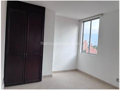 Apartamento de 3 alcobas en venta en El Nogal, Medellín, 245 m² · foto 10 de 19