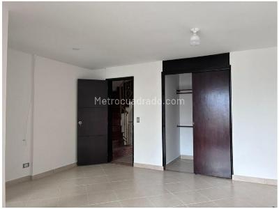 Apartamento de 3 alcobas en venta en El Nogal, Medellín, 245 m² · foto 12 de 19