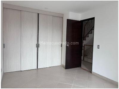 Apartamento de 3 alcobas en venta en El Nogal, Medellín, 245 m² · foto 13 de 19