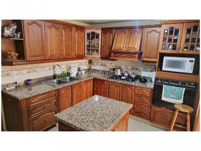 Apartamento de 4 alcobas en venta en Laureles, Medellín, 250 m² · foto 13 de 20