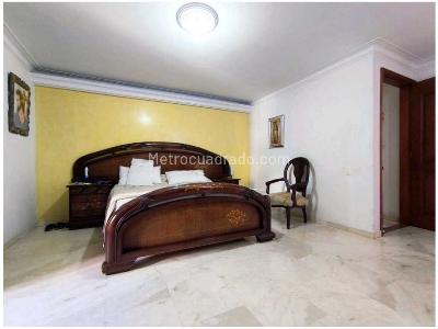 Apartamento de 4 alcobas en venta en Laureles, Medellín, 250 m² · foto 17 de 20