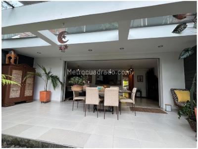 Casa de 4 alcobas en venta en Envigado, Envigado, 194 m² · foto 13 de 20