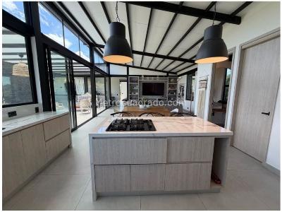 Casa de 3 alcobas en venta en Alto Del Escobero, Envigado, 1577 m² · foto 8 de 20