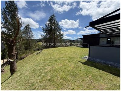 Casa de 3 alcobas en venta en Alto Del Escobero, Envigado, 1577 m² · foto 19 de 20