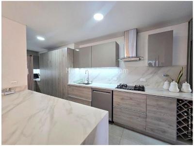 Apartamento de 3 alcobas en venta en Loma De Los Mesa, Envigado, 134 m² · foto 5 de 17