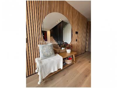 Apartamento de 3 alcobas en venta en Loma Del Campestre, Medellín, 323 m² · foto 2 de 20